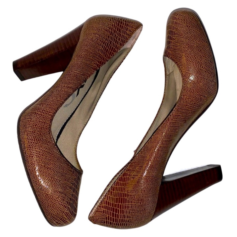 DKNY snake print brown pumps